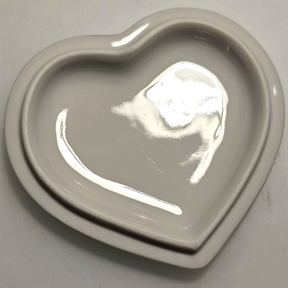 Precious Moments Ceramic Heart-Shaped Trinket Box - Picture 14 of 16